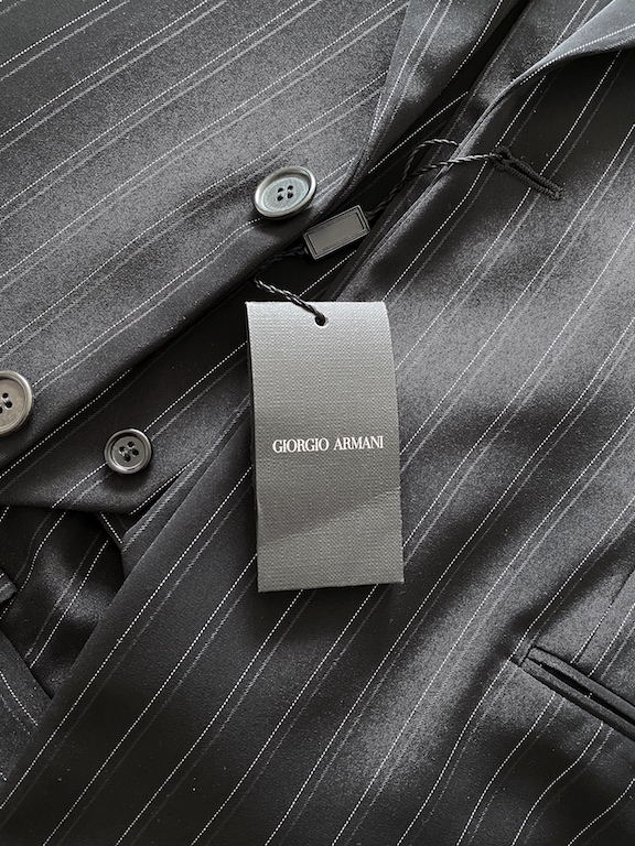 Giorgio Armani Slim Black Striped Suit – 3 pieces - Luxury & Vintage Madrid