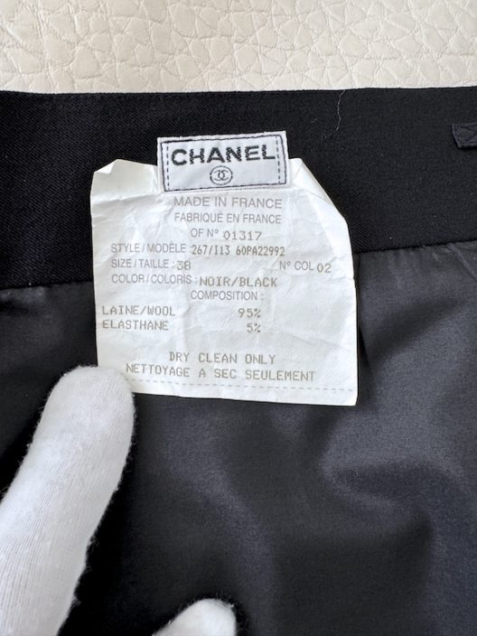 VTG Chanel Pencil Skirt "CC" logo buttons