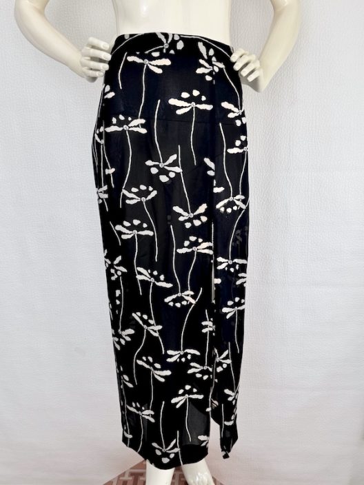 VTG Long silk skirt "CC" logo button Sz.FR38-US6