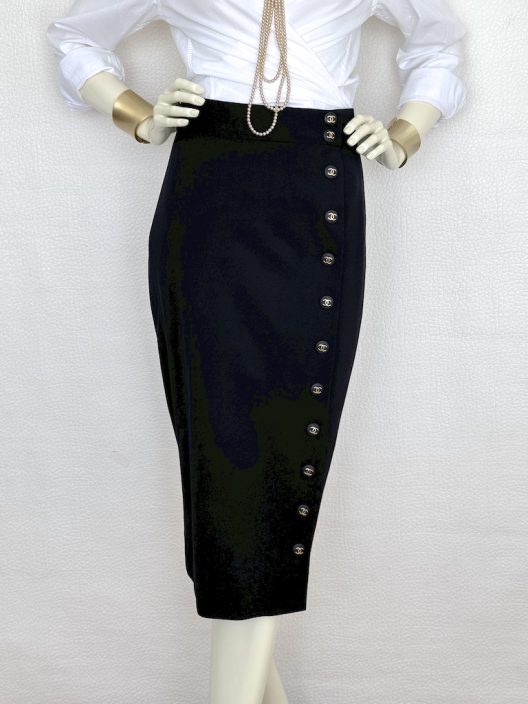 VTG Chanel Pencil Skirt "CC" logo buttons