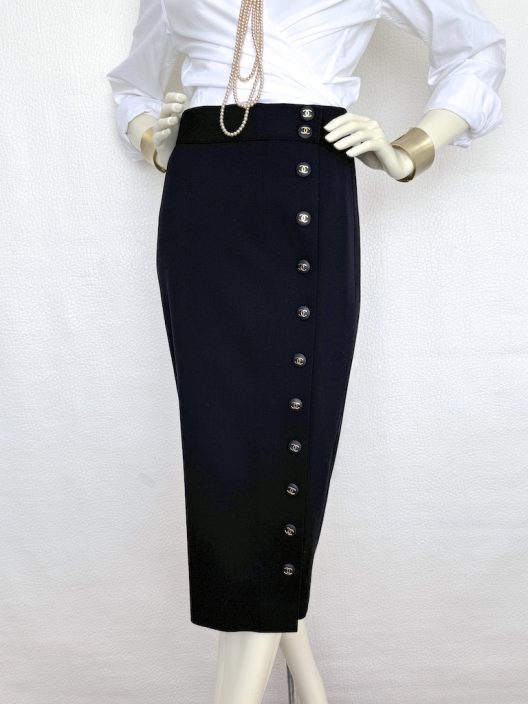 VTG Chanel Pencil Skirt "CC" logo buttons