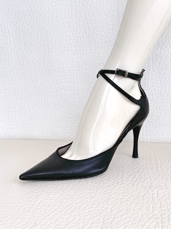 Giorgio Armani Black Leather Heeles Shoes